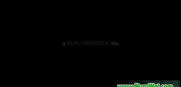  Masseuse Madelyn Monroe prepares Tommy Gunn for nuru massage